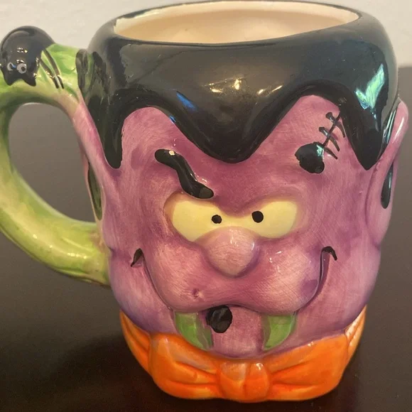 Royal Norfolk Halloween 3D Coffee Cups Mugs Set (2) Vampire & Frankenstein - Picture 3 of 8